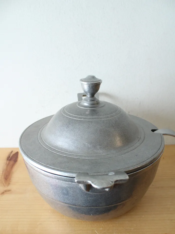 Wilton Armetale Earrings RWP Wilton Armetale Pewter Plough Tavern Tureen
